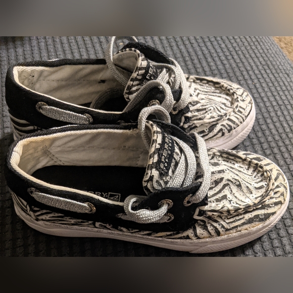 Girls Zebra Print Glitter Boat Shoes - Picture 2 of 7